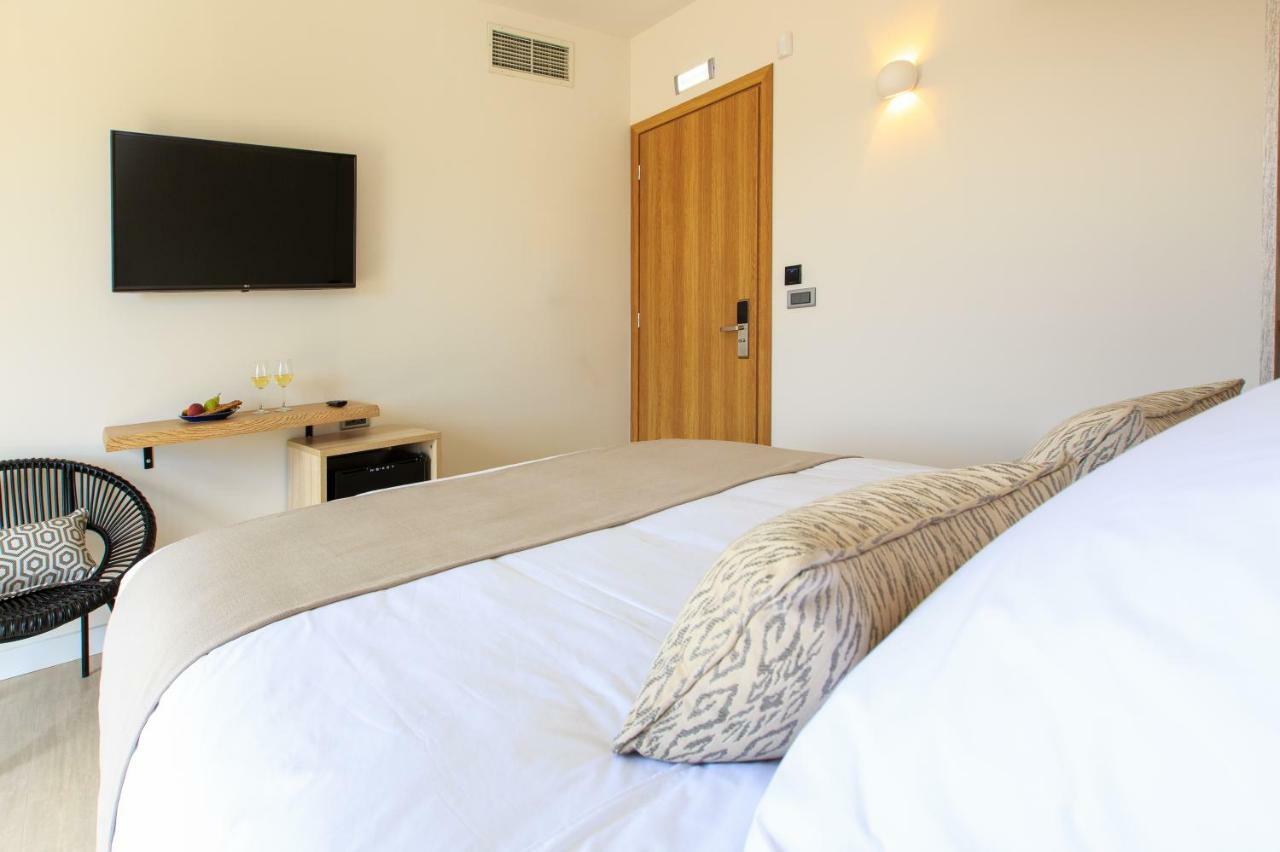 180 South Seaside Hotel Термисия Экстерьер фото